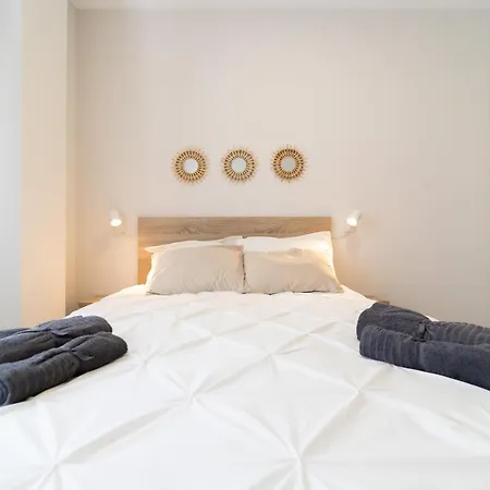 Venegas Urban Suites-3e *